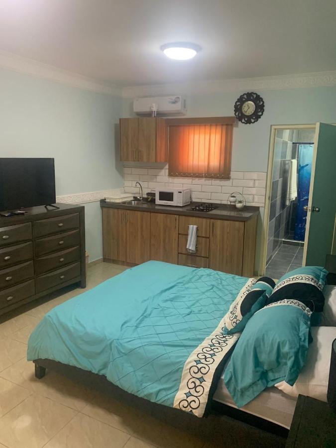 Omira Apartment Suites يلمستاد المظهر الخارجي الصورة