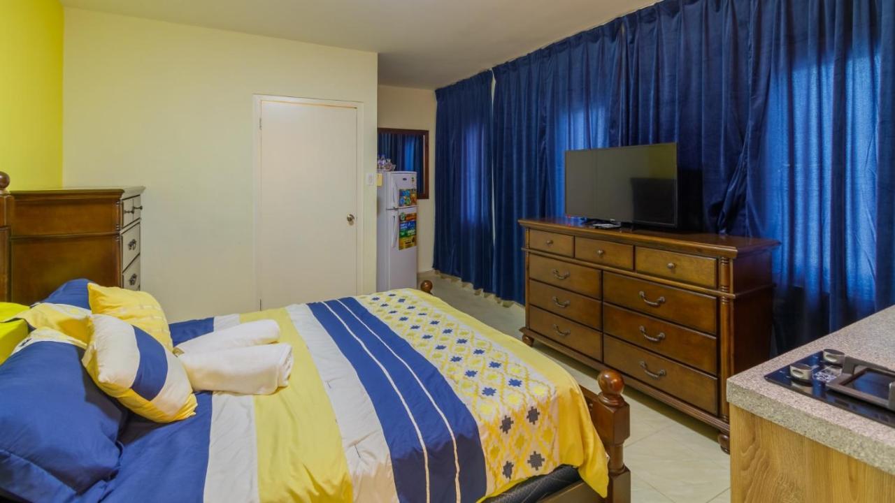 Omira Apartment Suites يلمستاد المظهر الخارجي الصورة