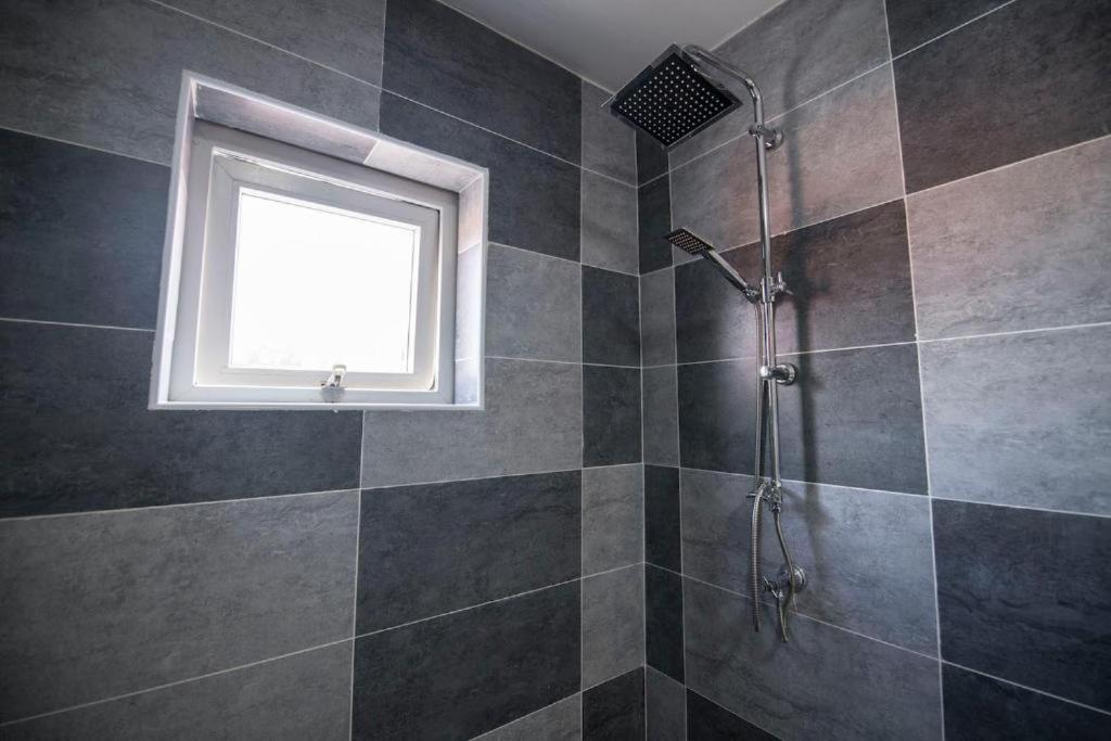 Omira Apartment Suites يلمستاد المظهر الخارجي الصورة